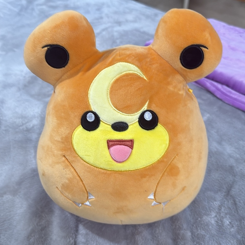 Cute Pokémon Squishmellow “Teddiursa” 12 inch Stuffie! Like new!